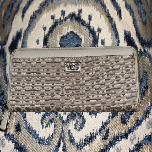 Coach #26281 Madison Op Art - Picture 5 of 6